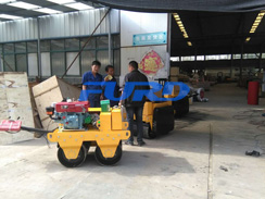 福瑞得機械手扶雙輪壓路機，二次結構澆筑泵及時包貨