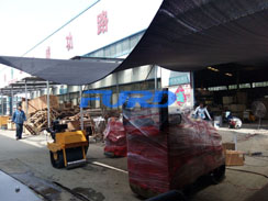 福瑞得機械微動態(tài)--座駕壓路機、手扶壓路機、灌縫機包裝發(fā)貨