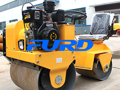 細(xì)致保養(yǎng)座駕壓路機(jī)加速提升使用效果！